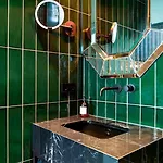 Hotel The Highlander