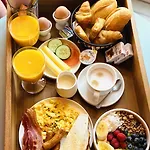 The Highlander Hotel 4*