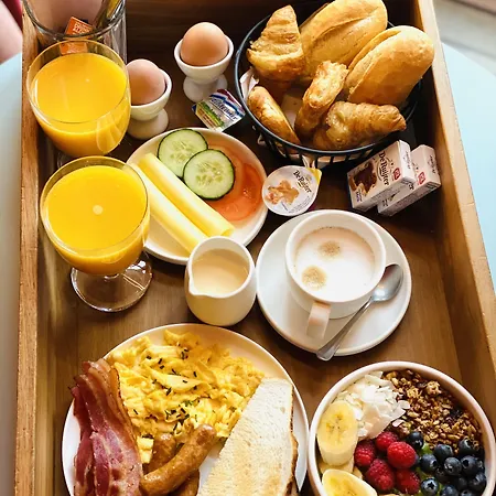 The Highlander Hotel 4*