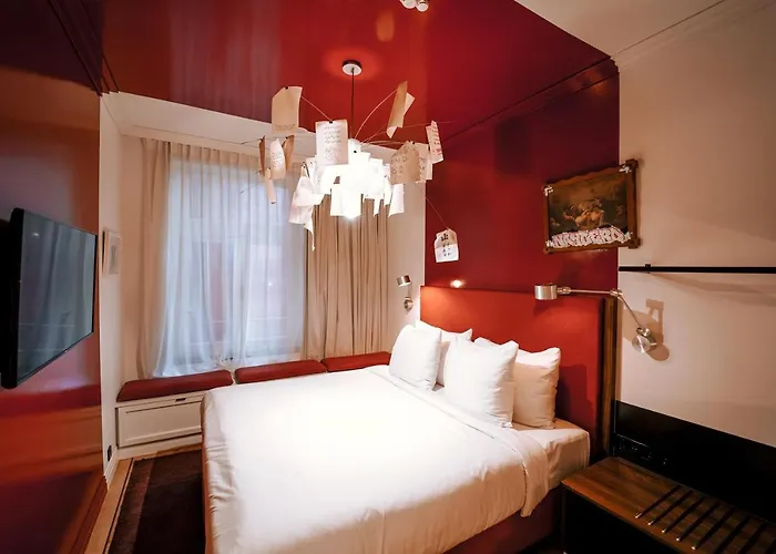 The Highlander 4* Amsterdam