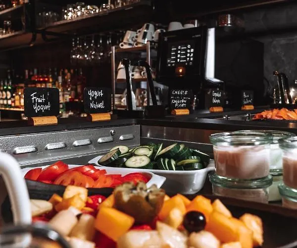 Hotel The Highlander