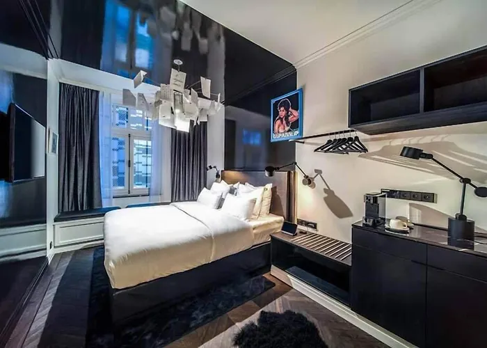 Hotel The Highlander 4*