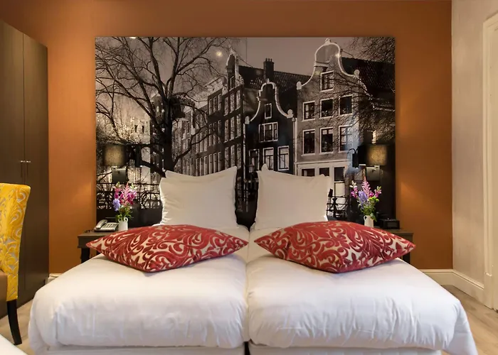 The Highlander Hotel