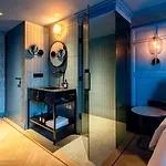 The Highlander Hotel Amsterdam