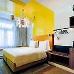 Hotel The Highlander 4*