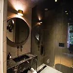 The Highlander 4* Ámsterdam