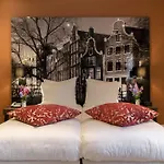 The Highlander Hotel