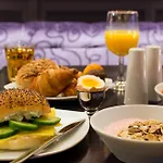 The Highlander 4* Amsterdam